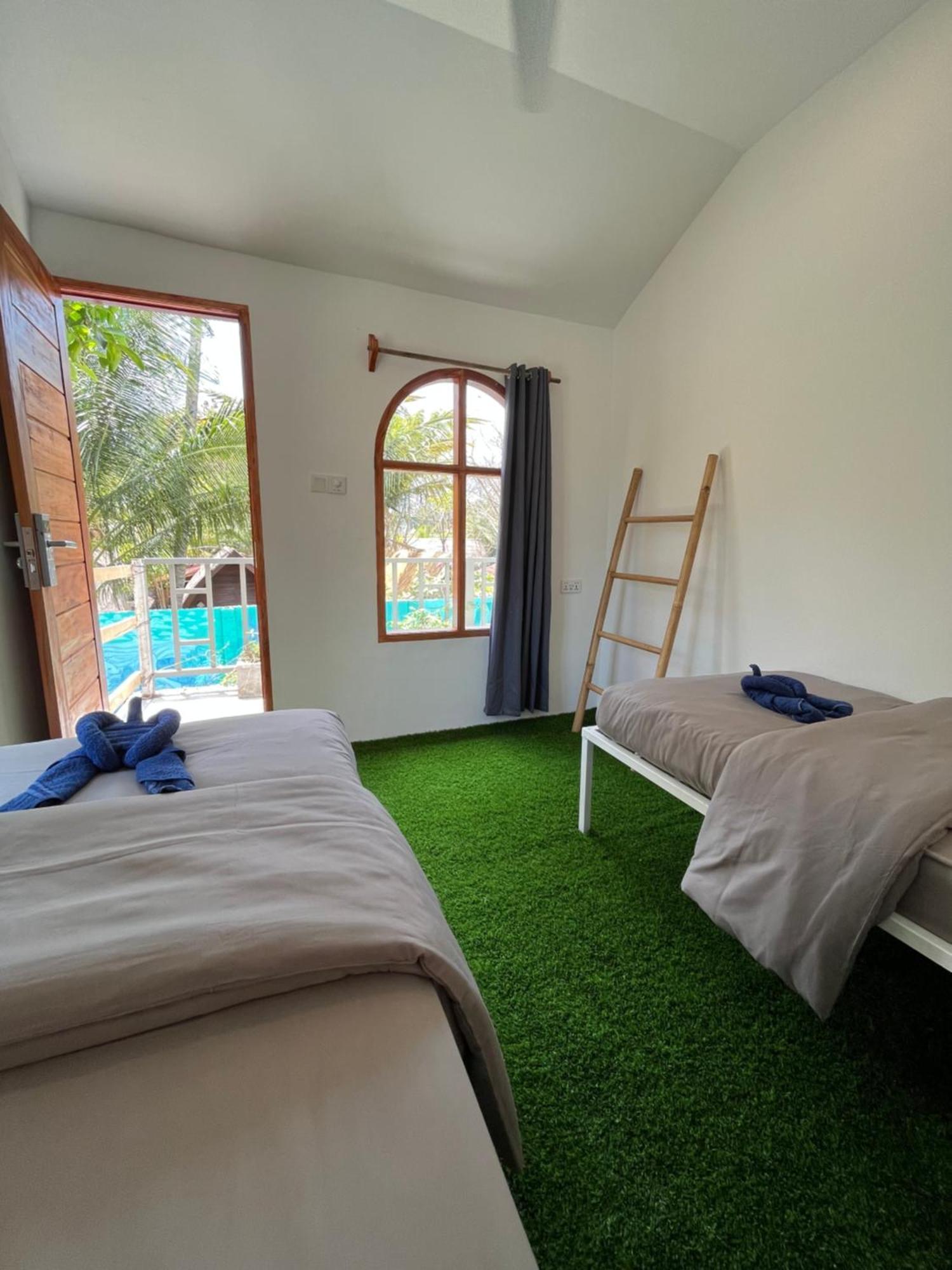 Tipsea Turtle Gili Air Hotel Екстериор снимка