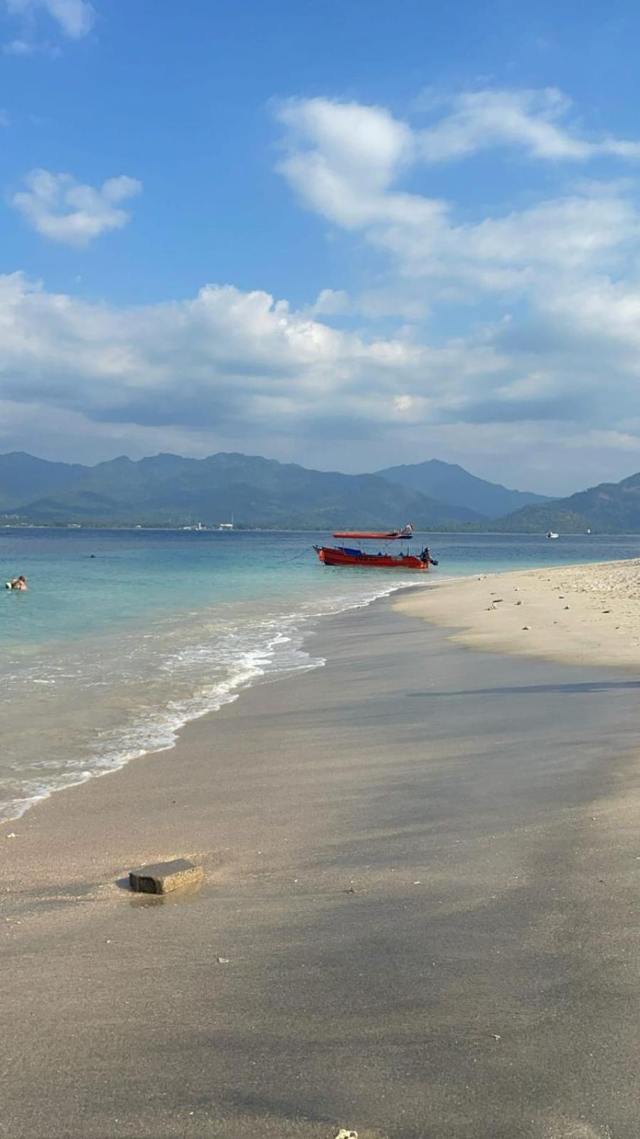 Tipsea Turtle Gili Air Hotel Екстериор снимка
